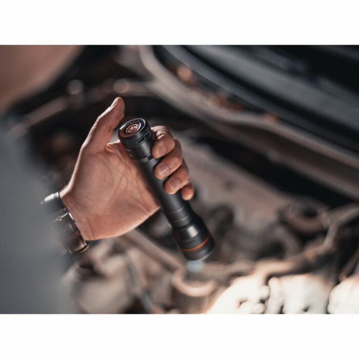 Nebo Zaklamp Newton 750 lumen Magnetisch